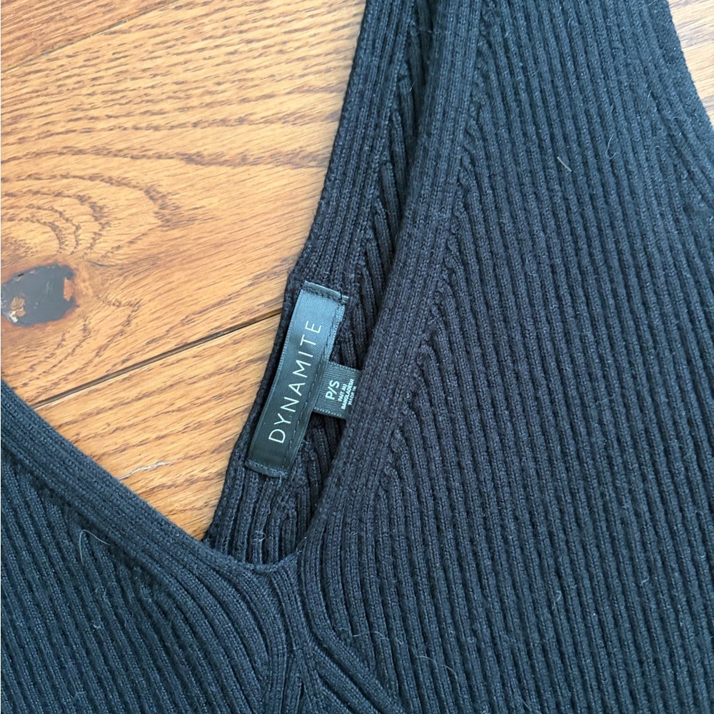 Dynamite Black Ribbed V-Neck Tank Top - Picture 2 of 3